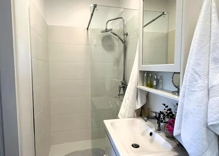 Cotton House Mit Schwimmbad By Interhome