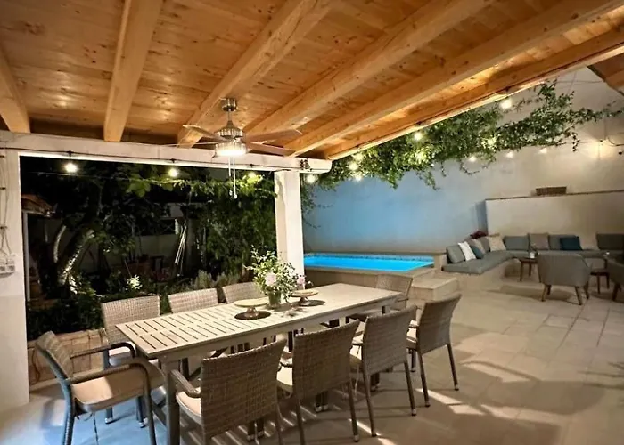 Cotton House Mit Schwimmbad By Interhome Novi Vinodolski