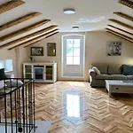 Cotton House Mit Schwimmbad By Interhome Novi Vinodolski