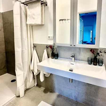 Cotton House Mit Schwimmbad By Interhome