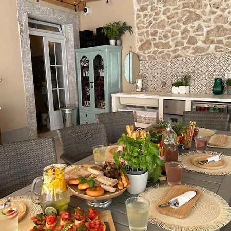 Cotton House Mit Schwimmbad By Interhome Nyaraló